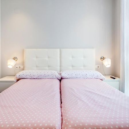 Piso En La Playa, Wifi Gratis Y Ac Apartment Valencia Bagian luar foto