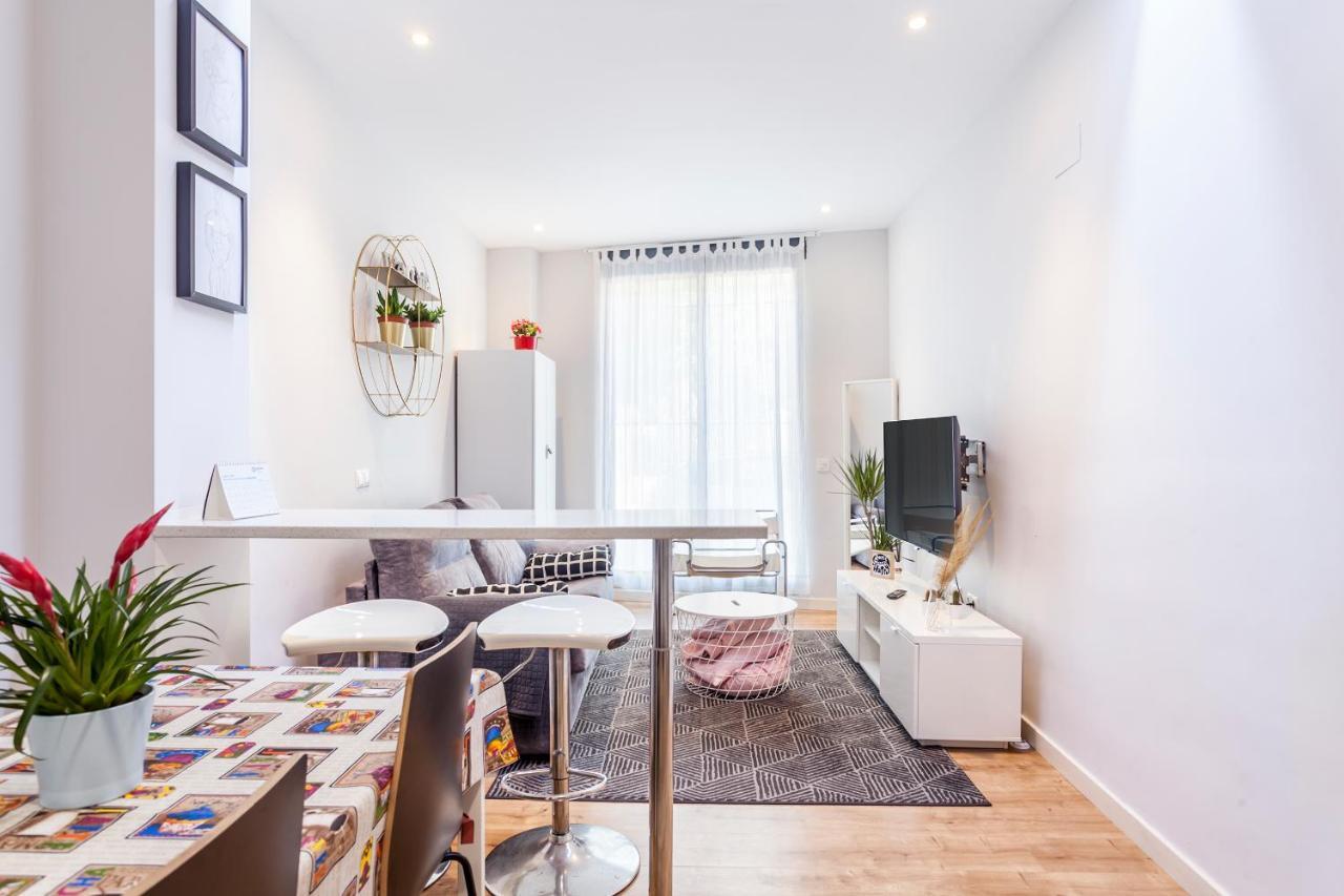 Piso En La Playa, Wifi Gratis Y Ac Apartment Valencia Bagian luar foto